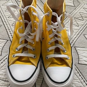 Converse All Star canary yellow shoes in a women’s size 6.